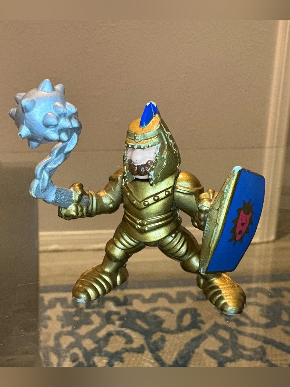 ADVENTIRE CASTLE GOLDEN KNIGHT VNTG 1994 2.5” ACTION FIGURE vintage